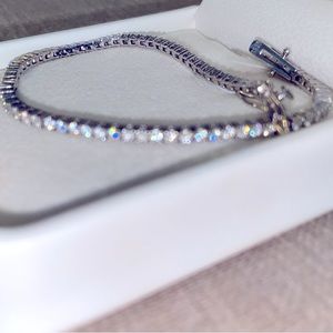 7 inch Sterling Silver Moissanite Tennis Bracelet